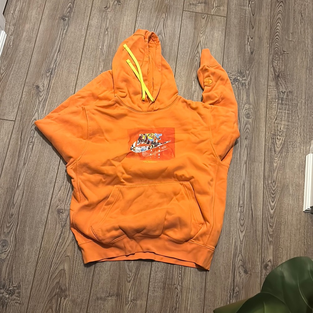 LIMITED EDITION NIKE SWEATSHIRT